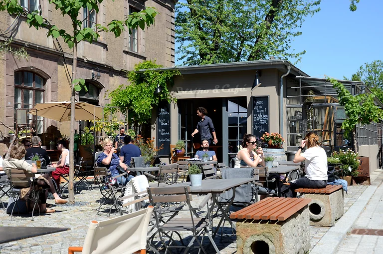 T1 Bistro & Café