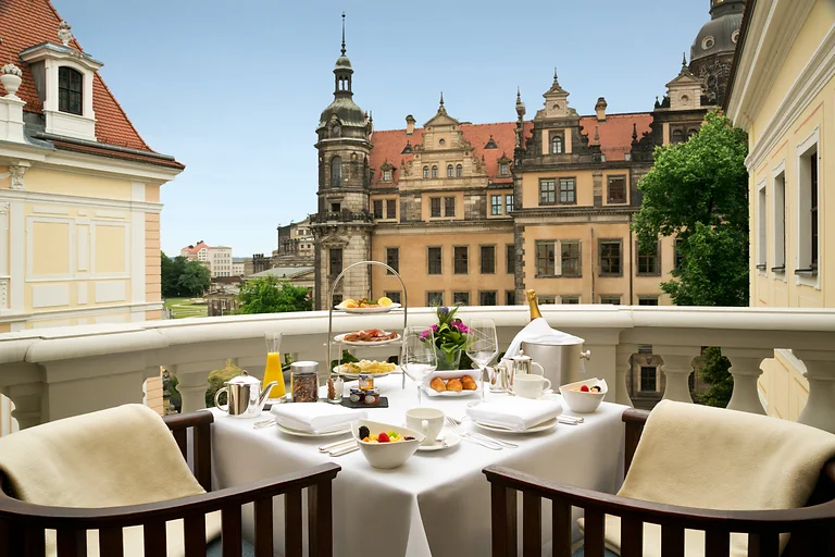 Hotel Taschenbergpalais Kempinski Dresden - Frühstück Zimmerservice