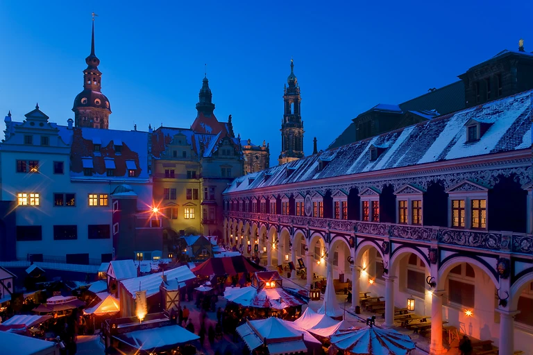 'Mittelalter Weihnacht' im Stallhof des Schlosses